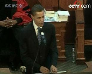 Obama took to the pulpit at King's Ebenezer Baptist Church in Atlanta, where he called for unity to overcome the country's problems.(CCTV.com)