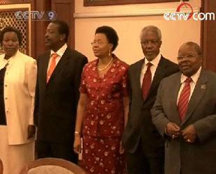 Kenya's political rivals have agreed to write a new constitution as part of a deal to end weeks of deadly post-election violence.(CCTV.com)