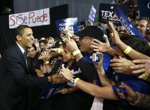 U.S. Democratic presidential candidate Senator Barack Obama (D-IL) campaigns at a rally in Corpus Christi, Texas Feb. 22, 2008.(Xinhua/Reuters Photo)