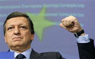 European Commission President Jose Manuel Barroso addresses a news conference ahead of a European Union summit in Brussels October 14, 2008.(Thierry Roge/Reuters)