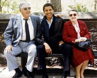 U.S. Democratic presidential candidate Senator Barack Obama (D-IL) (C) is seen posing with his maternal grandparents Stanley and Madelyn Dunham in an undated family snapshot released by his presidential campaign, Feb.4, 2008. Obama will leave the campaign trail to go to Hawaii this week to visit the ailing grandmother who helped raise him, an aide said on Oct. 20.(Xinhua/Reuters Photo)