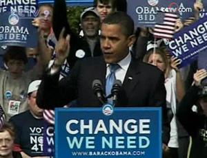 Democrat Barack Obama rallied his supporters in the state of Colorado on Sunday.(CCTV.com)