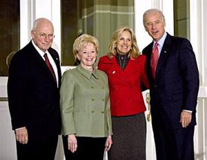 U.S. Vice President-elect Joe Biden visited the incumbent Dick Cheney's residence in Washington Thursday. 