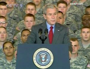 US President George W. Bush has defended the US-led invasion of Iraq, in a speech at Fort Campbell, Kentucky.(CCTV.com)
