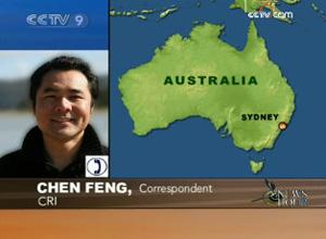 Chen Feng, who is a reporter for China Radio International., is on the phone from Australia.(CCTV.com)