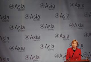 US Secretary of State Hillary Clinton speaks to an audience at the Asia Society in New York February 13, 2009. [Agencies]