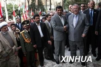 Iraqi president Jalal Talabani has been officially welcomed to Iran by his counterpart, Mahmoud Ahmadinejad, in Tehran. 