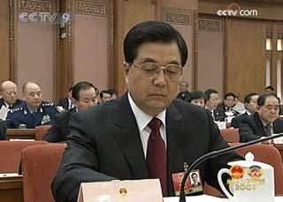  President Hu Jintao attended a discussion with some democratic party members. 