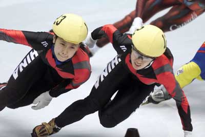 2002年2月23日,在第19届冬奥会短道速滑女子1000米比赛中,中国