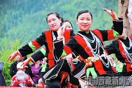 Tibet´s Lhoba ethnic culture inherited CCTV-International