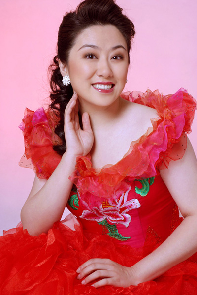 歌唱家吴娜年龄图片