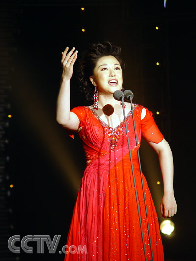 歌唱家吴娜年龄图片