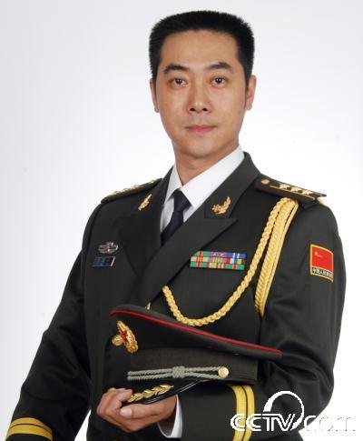 南京軍區,總裝備部等大單位的基層部隊任職,歷任排長,作訓參謀,副連長